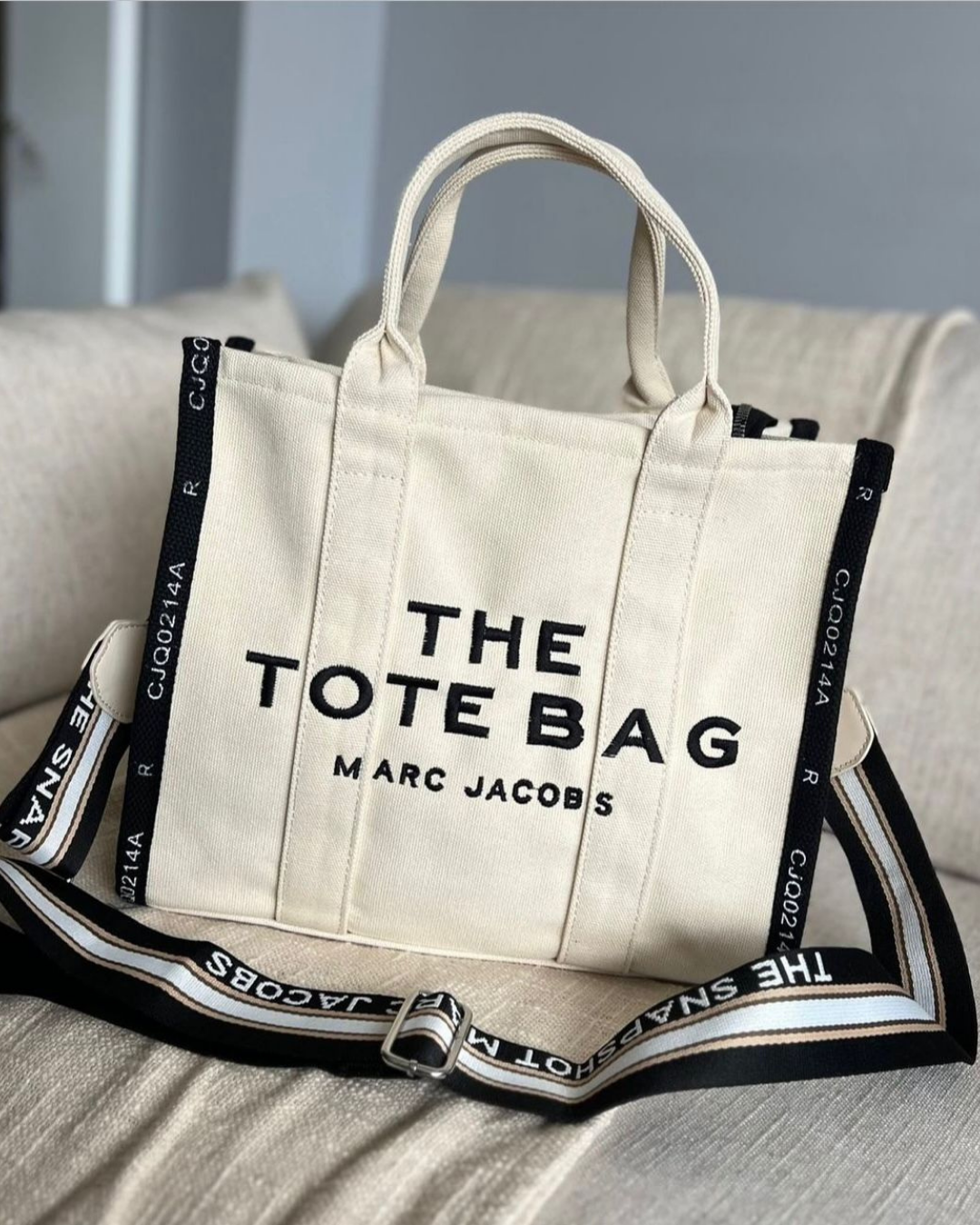 THE TOTE BAG MARC JACOBS